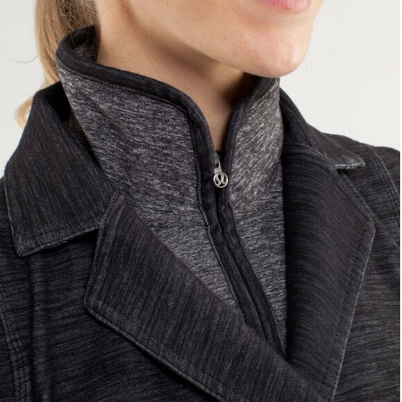 Lululemon - Ride on Blazer in color Black/Fossil, Peplum Hem - sz 6 - Picture 11 of 12